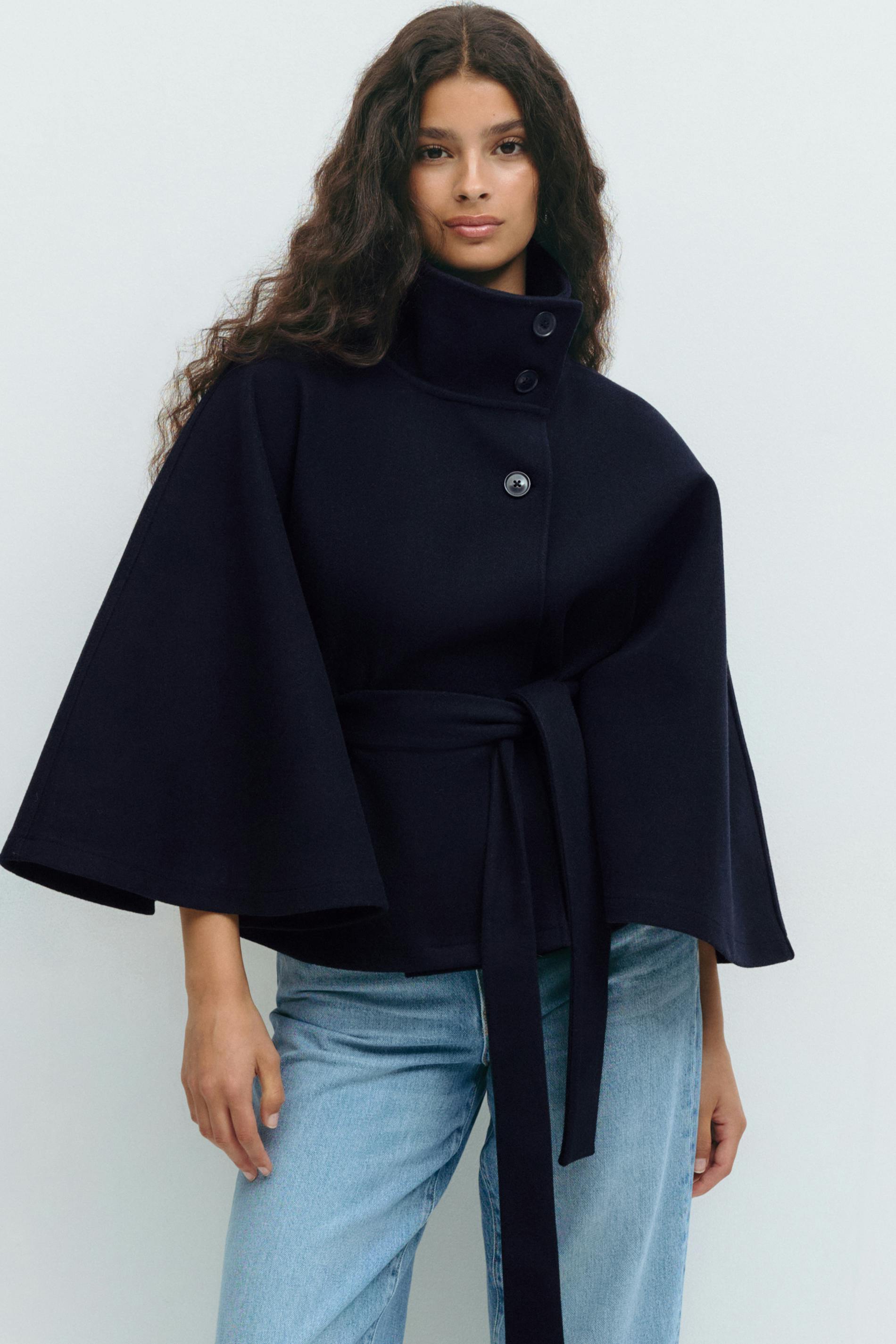 Manteau Cape avec Ceinture