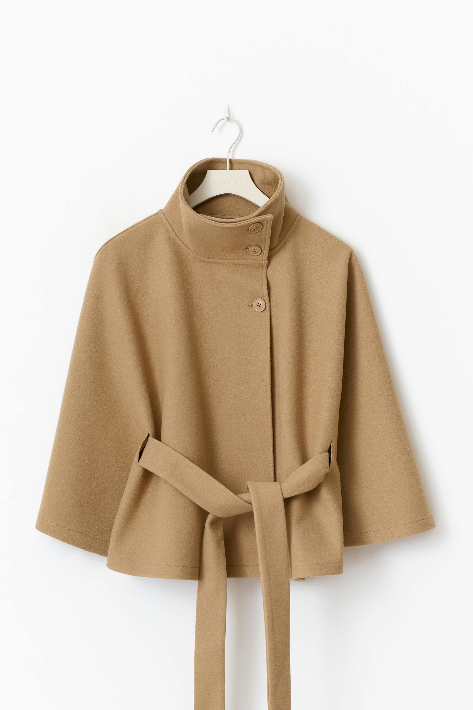 Manteau Cape avec Ceinture